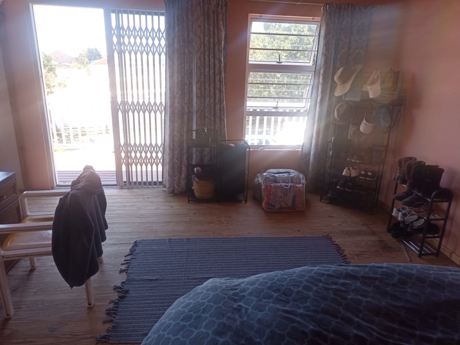 4 Bedroom Property for Sale in Heiderand Western Cape